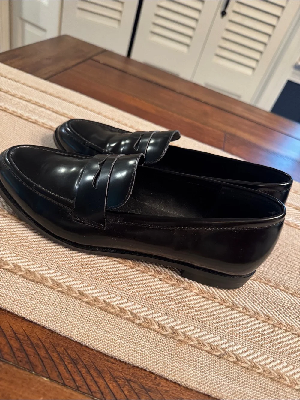Banana Republic classic black